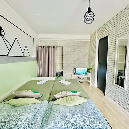 Terrils Jumeaux, Train - Paris Trajet D'environ 1 Heure 10 Minutes Apartment *