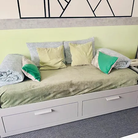 Apartment Terrils Jumeaux, Train - Paris Trajet D'environ 1 Heure 10 Minutes