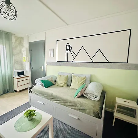 Apartment Terrils Jumeaux, Train - Paris Trajet D'environ 1 Heure 10 Minutes